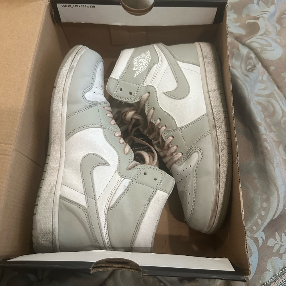 Air Jordan 1 Retro High OG 'Seafoam'